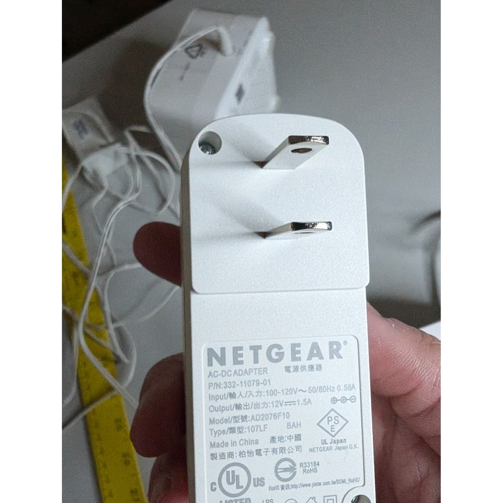 Netgear Orbi Mesh WiFi System RBR10 Router 2 RBS10 Satellites Pack UNTESTED - Picture 8 of 12